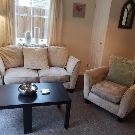 Coastal Escape Deal - 2 Bedroom House -Short Lets & Serviced Accommodation Extérieur photo
