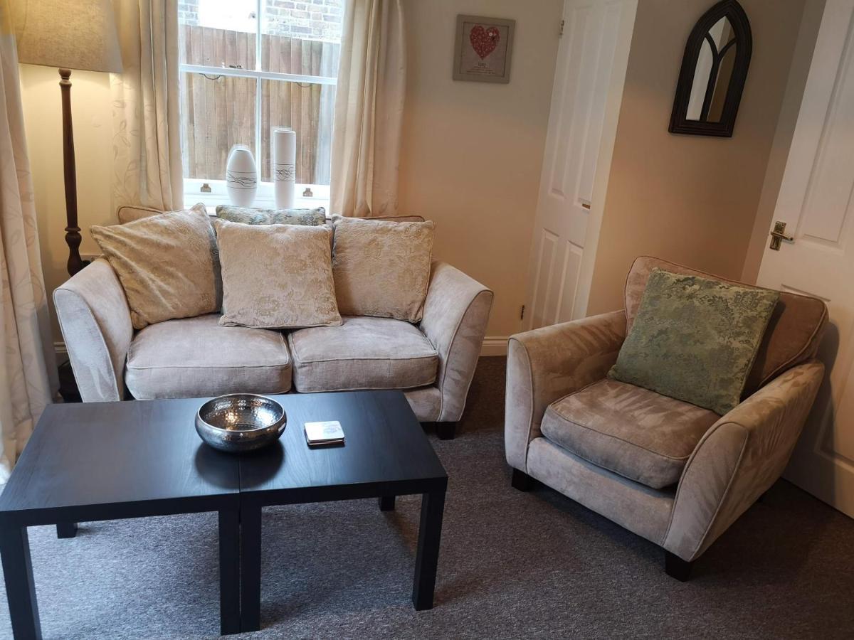 Coastal Escape Deal - 2 Bedroom House -Short Lets & Serviced Accommodation Extérieur photo
