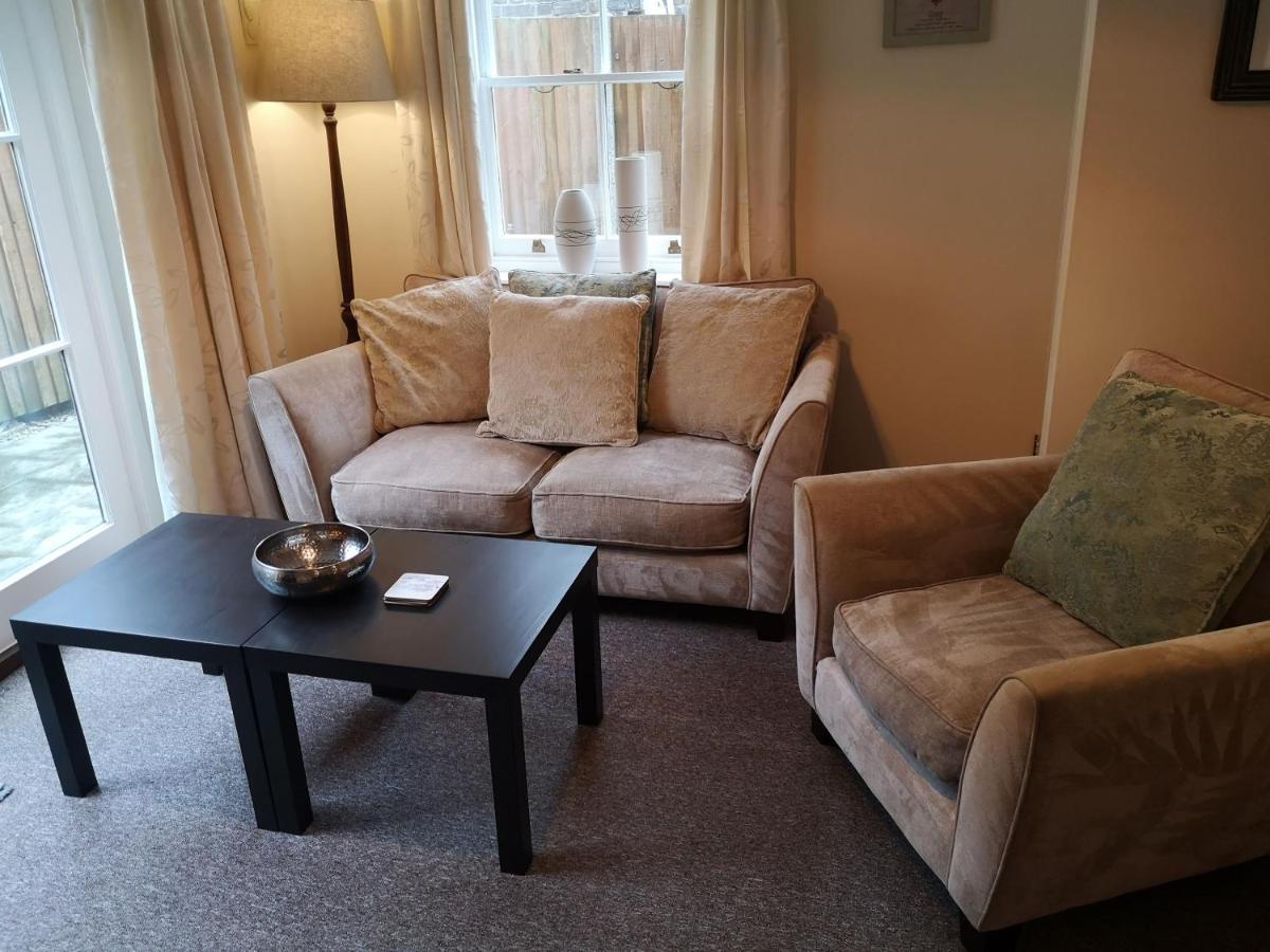 Coastal Escape Deal - 2 Bedroom House -Short Lets & Serviced Accommodation Extérieur photo